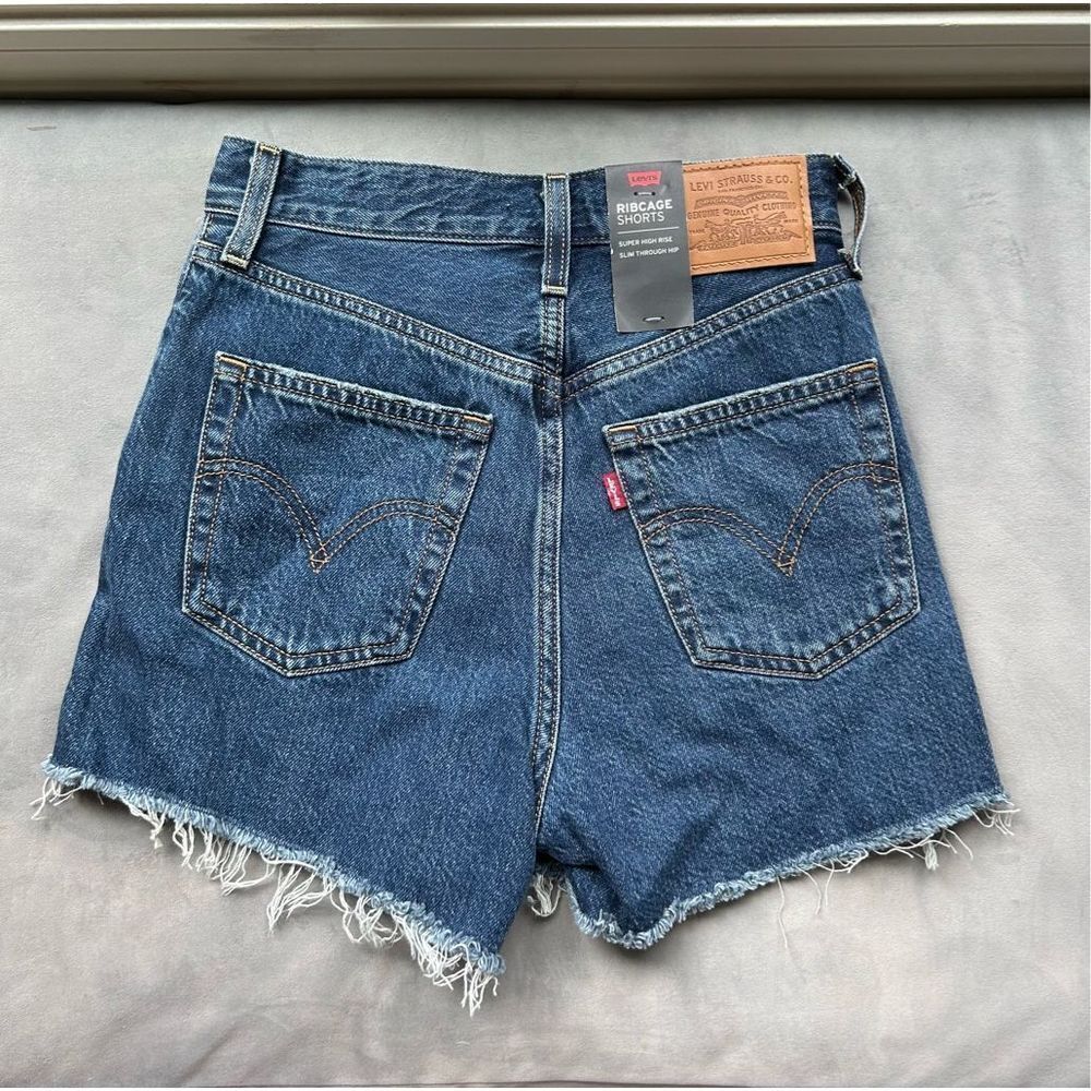 NWT Levi’s shorts
